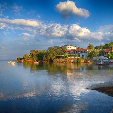 Villa Leonidas Greecefiloxenia Λεφόκαστρο Εξωτερικό φωτογραφία