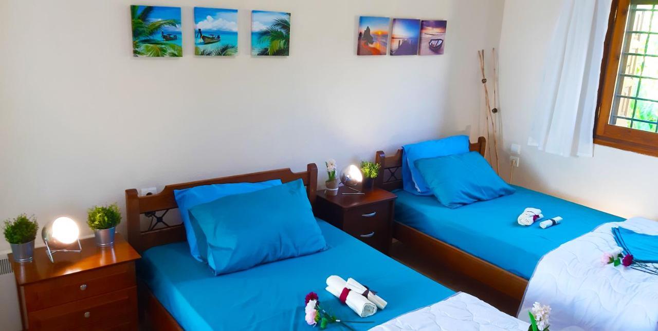 Villa Leonidas Greecefiloxenia Λεφόκαστρο Εξωτερικό φωτογραφία