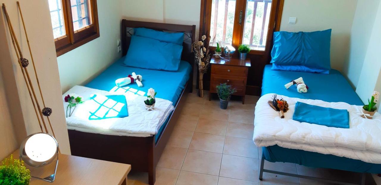 Villa Leonidas Greecefiloxenia Λεφόκαστρο Εξωτερικό φωτογραφία