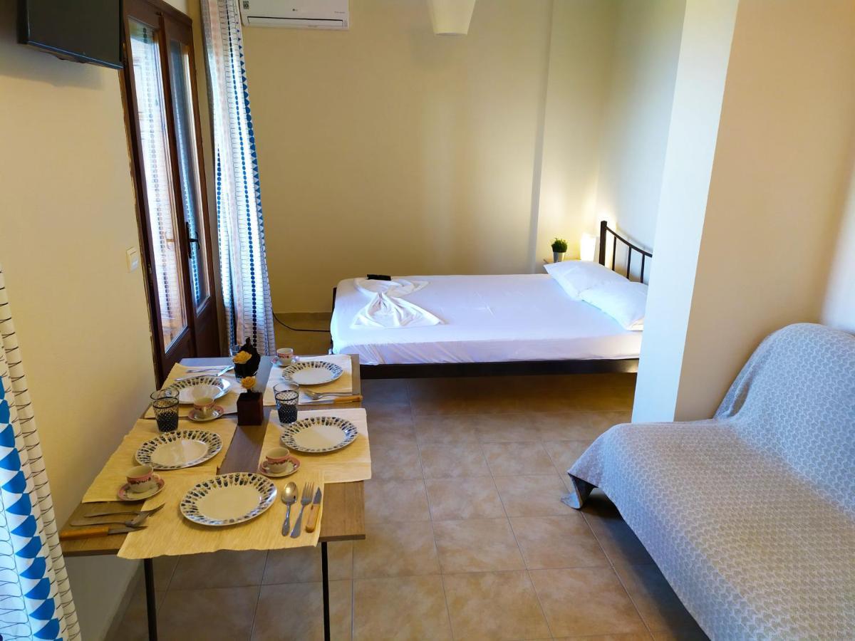 Villa Leonidas Greecefiloxenia Λεφόκαστρο Εξωτερικό φωτογραφία