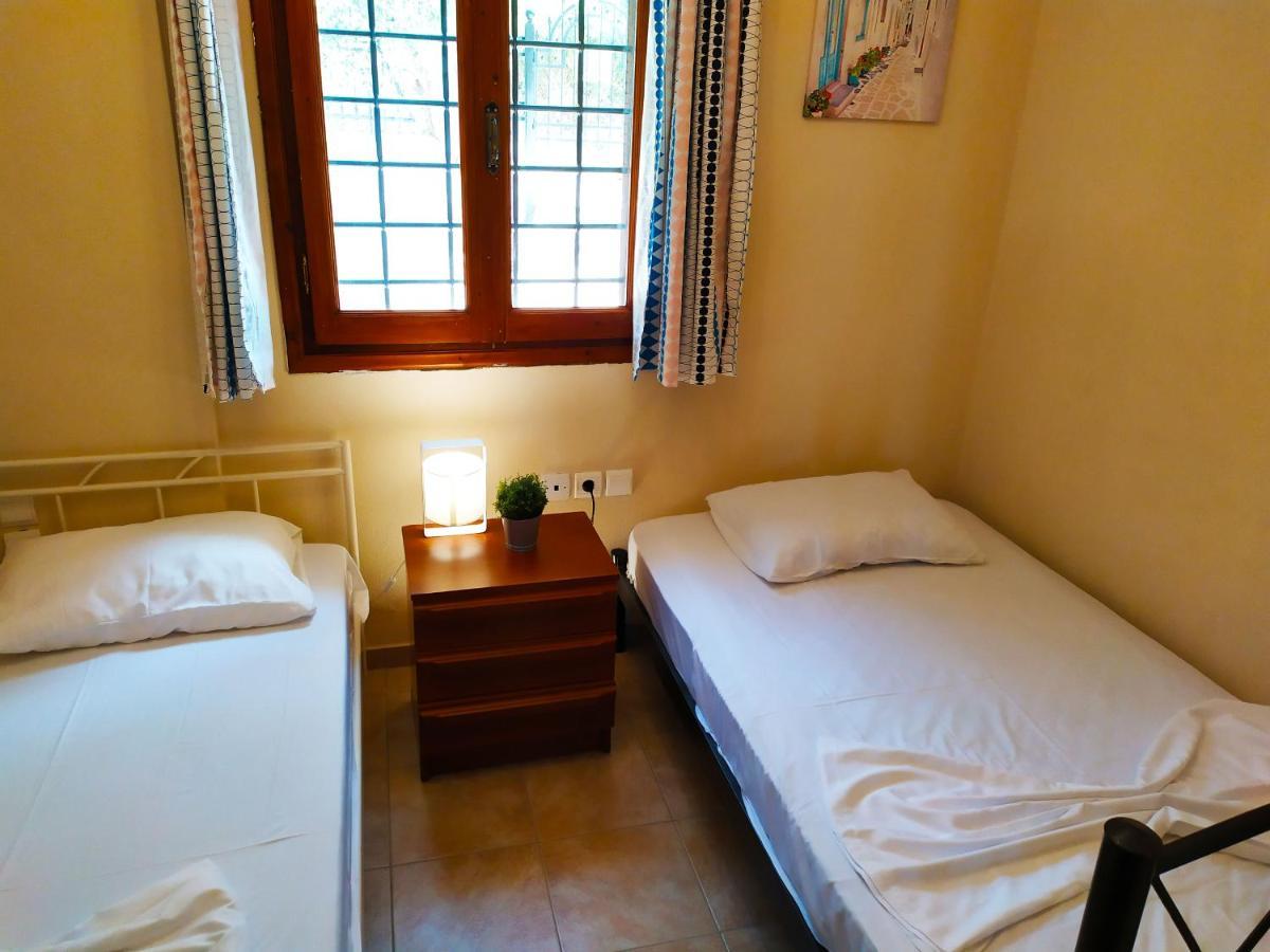 Villa Leonidas Greecefiloxenia Λεφόκαστρο Εξωτερικό φωτογραφία