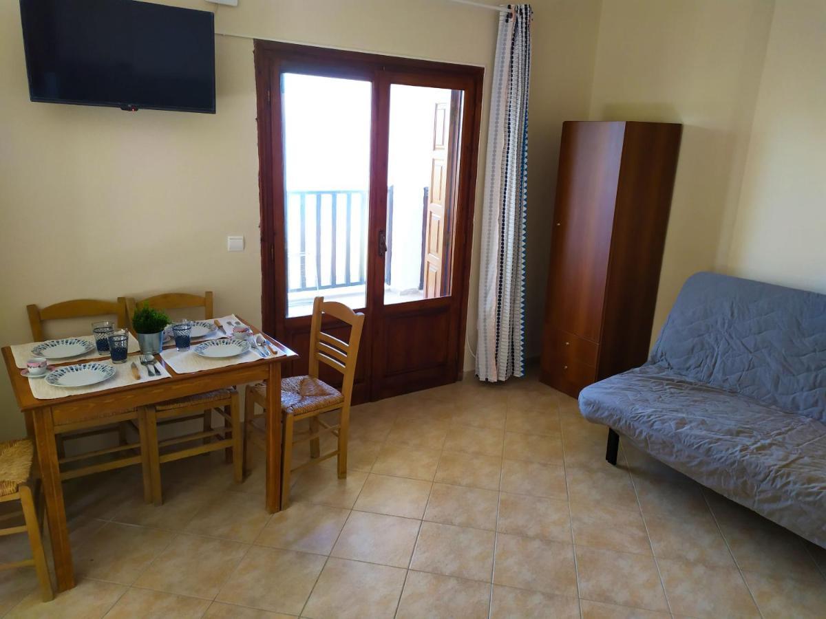 Villa Leonidas Greecefiloxenia Λεφόκαστρο Εξωτερικό φωτογραφία