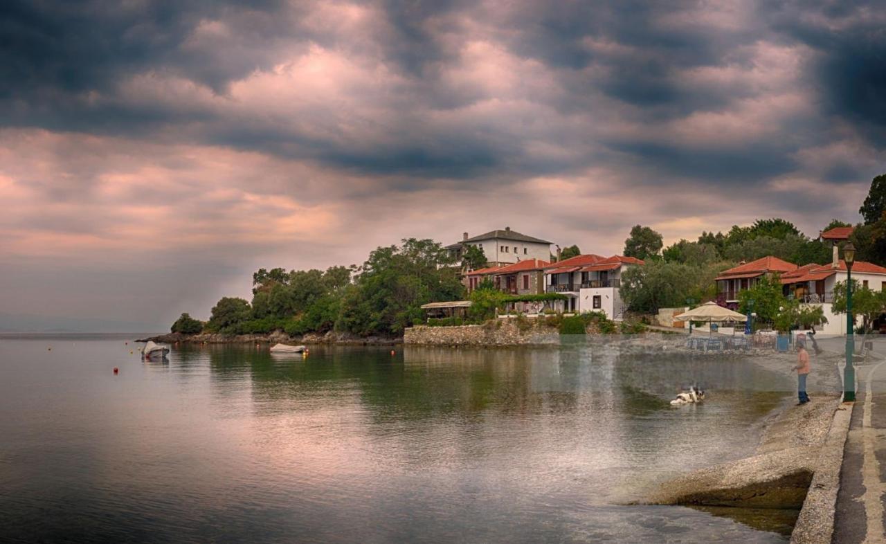 Villa Leonidas Greecefiloxenia Λεφόκαστρο Εξωτερικό φωτογραφία