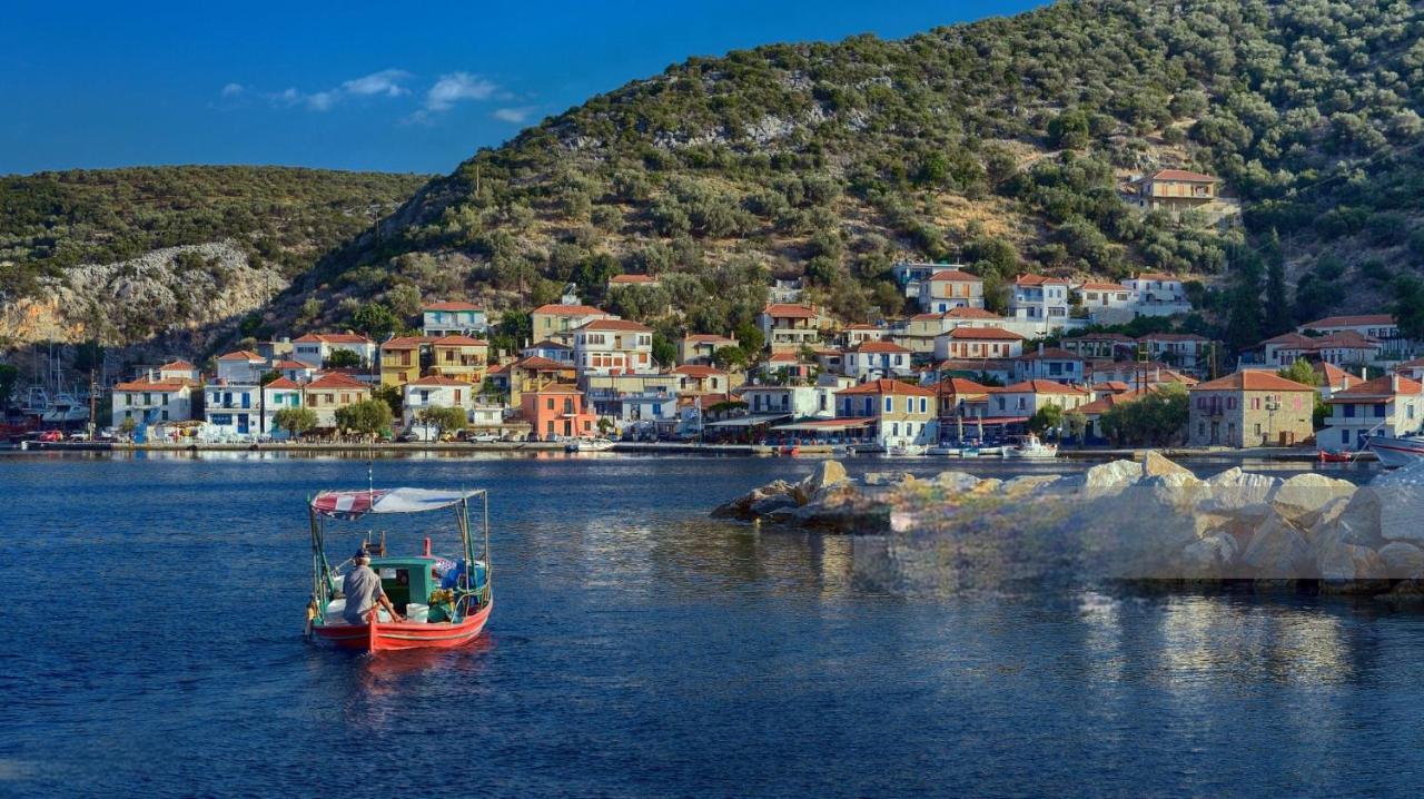 Villa Leonidas Greecefiloxenia Λεφόκαστρο Εξωτερικό φωτογραφία