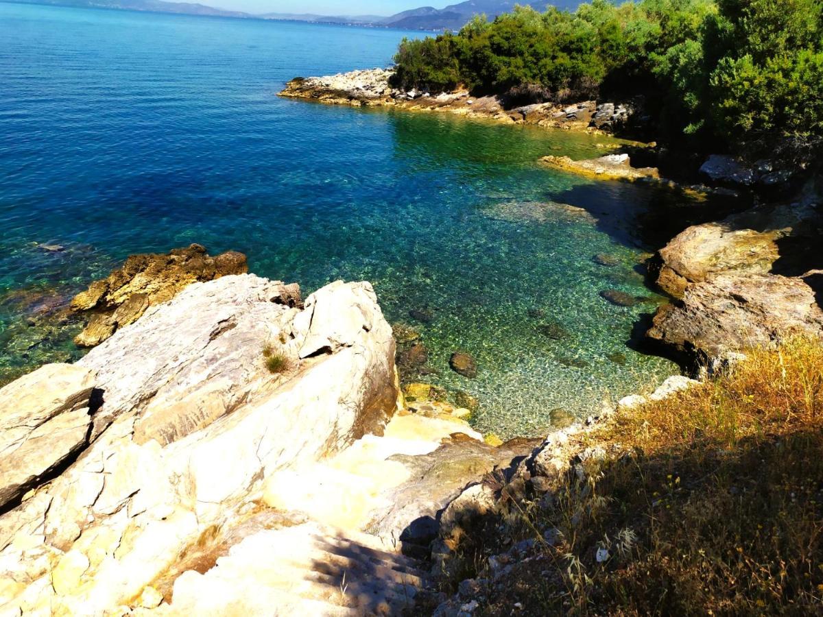 Villa Leonidas Greecefiloxenia Λεφόκαστρο Εξωτερικό φωτογραφία