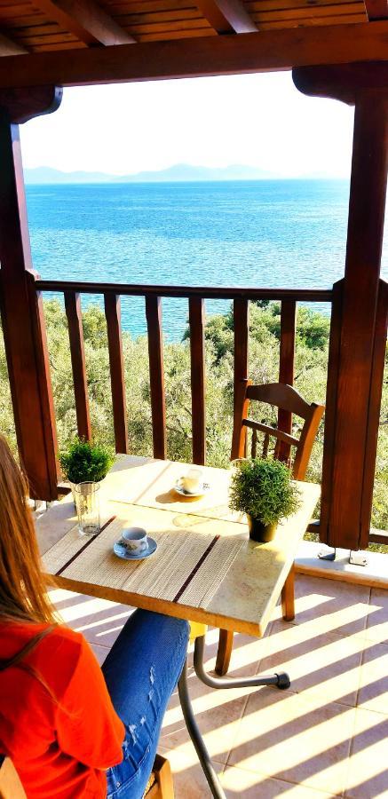 Villa Leonidas Greecefiloxenia Λεφόκαστρο Εξωτερικό φωτογραφία